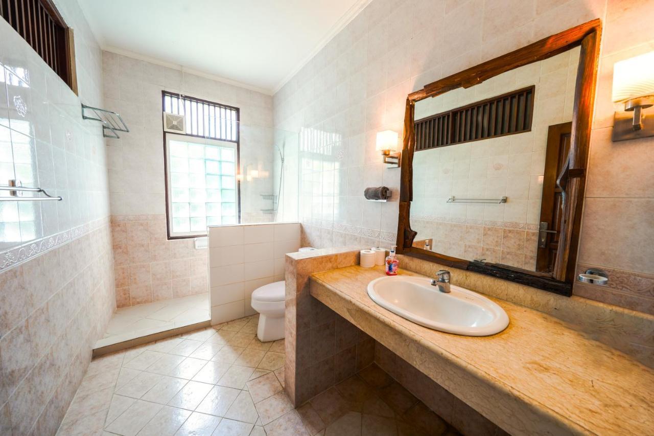 Villa Sanket - Kuta - 6 Bedrooms - 6 Bathrooms - Great Location Экстерьер фото